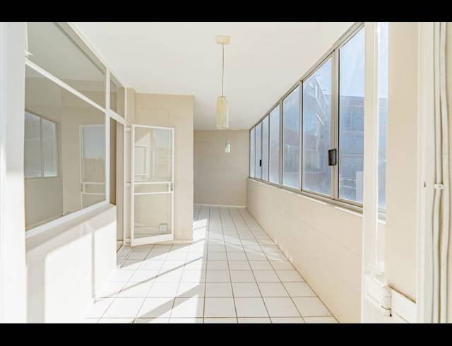 2 BEDROOM APARTMENT TO LET IN MELROSE NORTH